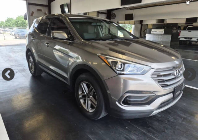hyundai santa fe 2017 5NMZTDLB5HH004205 image hyundai santa fe 2017 5NMZTDLB5HH004205 image